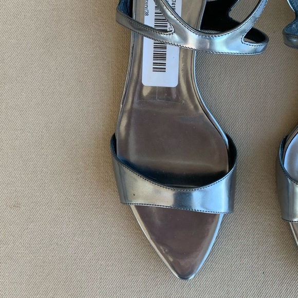 Narciso Rodriguez Carolyn Flat Sandal - Picture 11 of 15